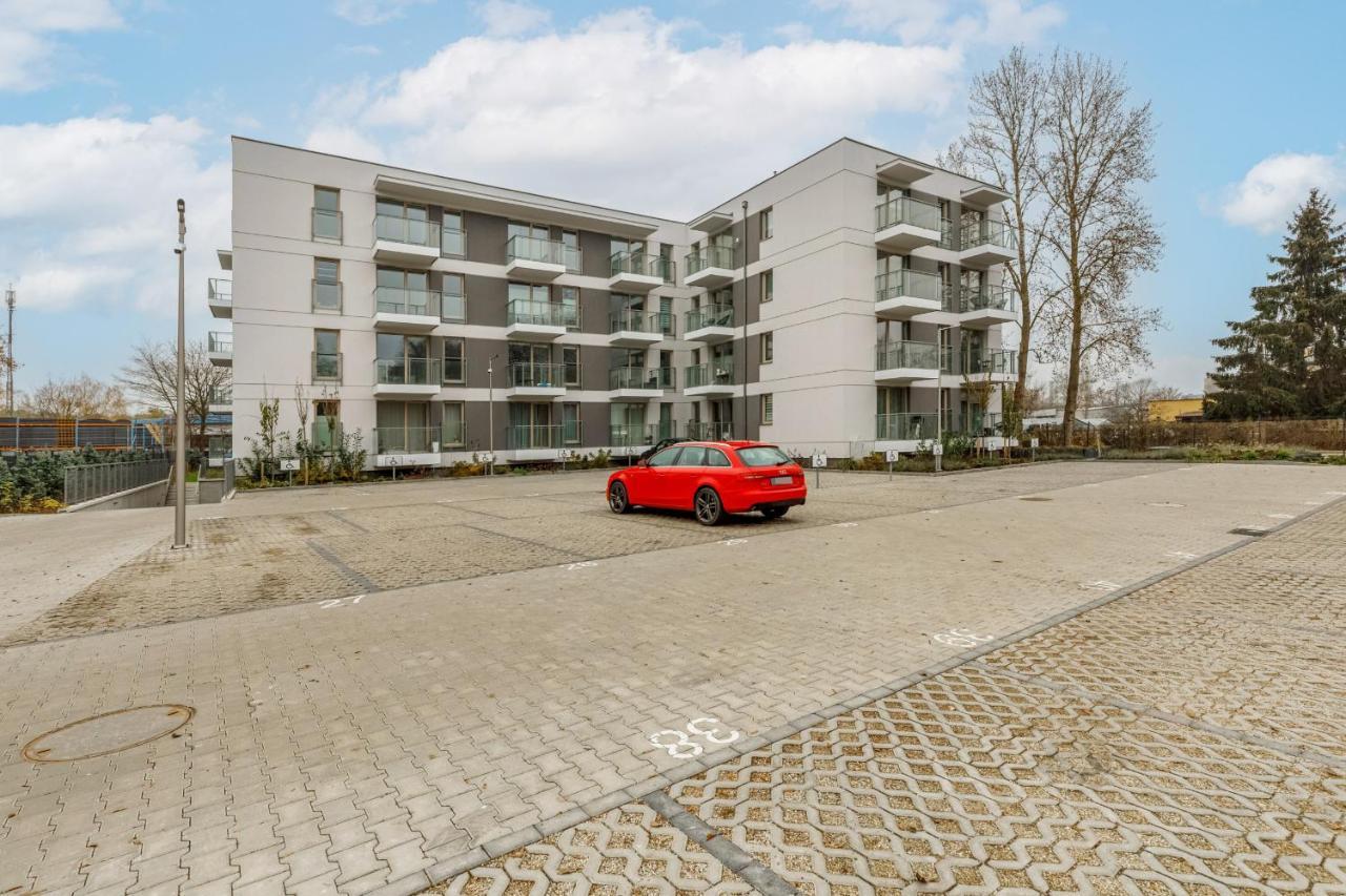 Green Square Apartment With Balcony Swinoujscie By Noclegi Renters Dış mekan fotoğraf