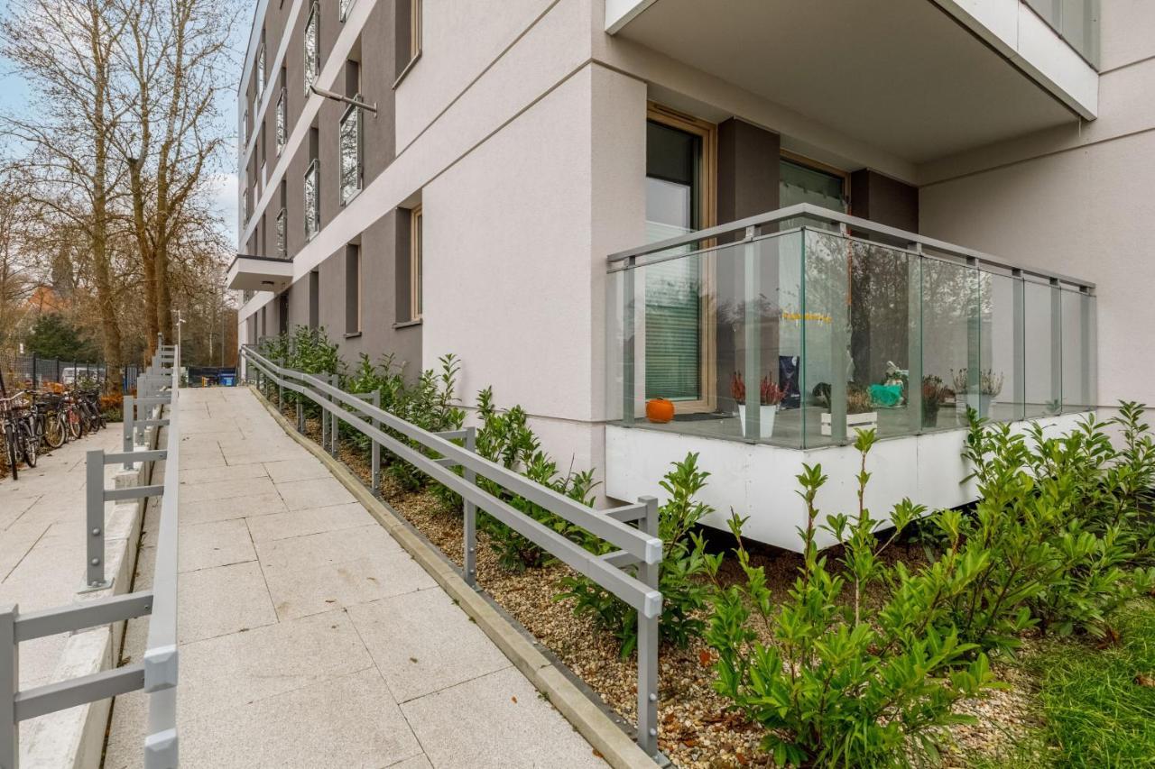 Green Square Apartment With Balcony Swinoujscie By Noclegi Renters Dış mekan fotoğraf